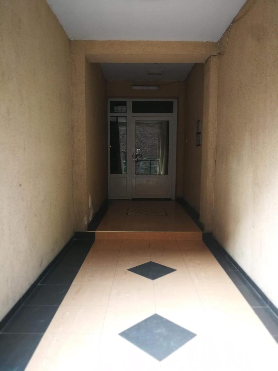 Brick Apartment On Macedonia Pedestrian Street Skopje Exterior foto